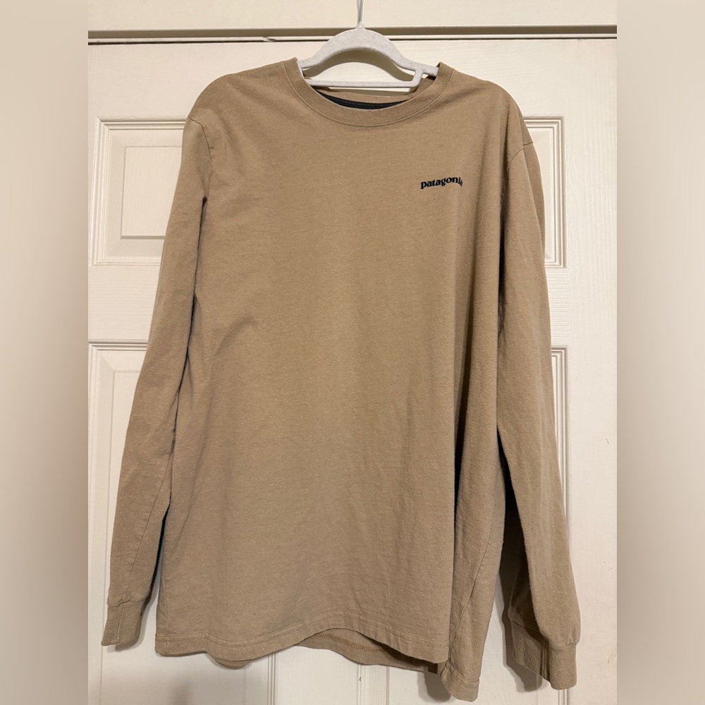 Patagonia Men's Long Sleeve P-6 Logo Responsibili-Tee Shirt Size XL Oar Tan